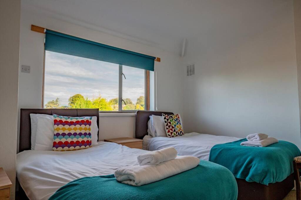 Host & - Lechlade Birmingham